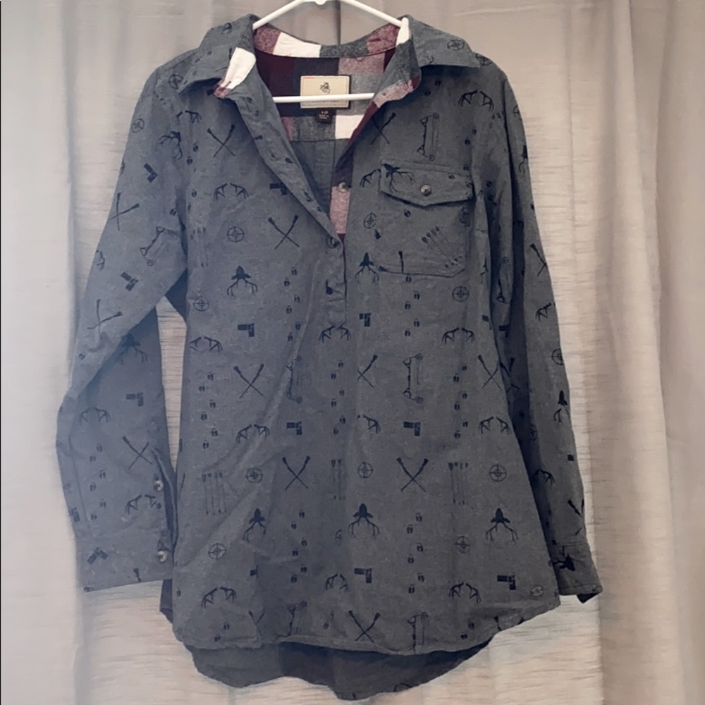 Womens Legendary Whitetails shirt